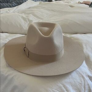 Urban Outfitters Beige Wide-Brim Fedora Hat